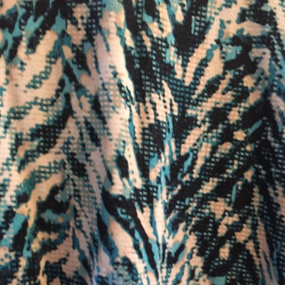 JM Collection 3/4 Sleeve top PXL - Picture 5 of 5